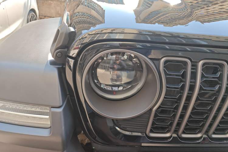 Used Jeep Wrangler 2024 2.0T Robin Hood Four-Door Edition Right Front Headlight