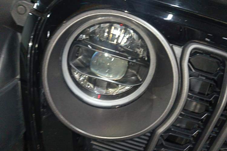 Used Jeep Wrangler 2024 2.0T Robin Hood Four-Door Edition Right Front Headlight