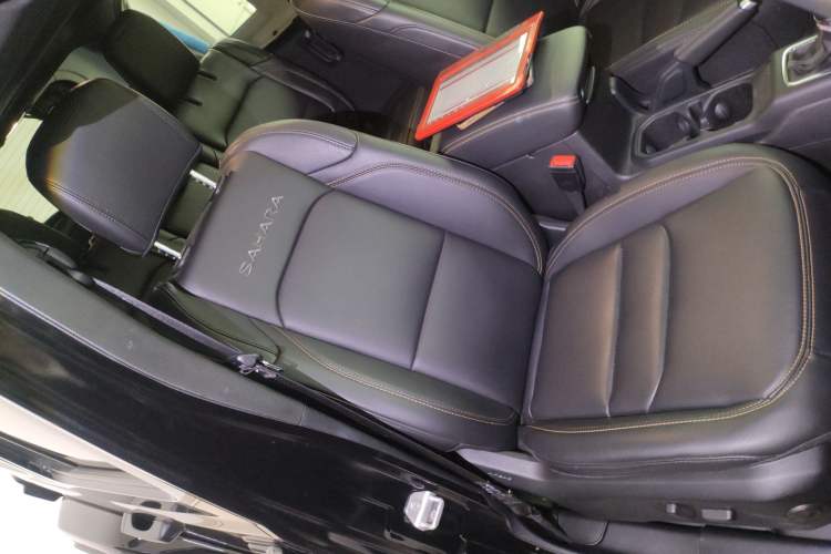 Used Jeep Wrangler 2024 2.0T Sahara Four-Door Edition Right Front Seat