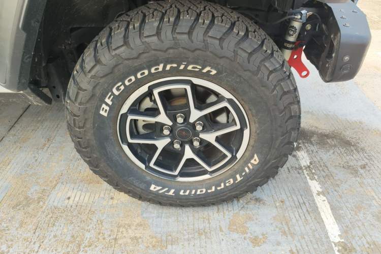 Used Jeep Wrangler 2024 2.0T Robin Hood Four-Door Edition Right Front Wheel Hub