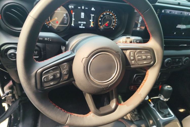 Used Jeep Wrangler 2024 2.0T Robin Hood Four-Door Edition Steering Wheel