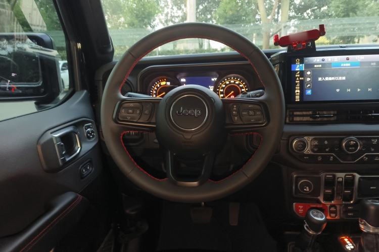 Used Jeep Wrangler 2024 2.0T Robin Hood Four-Door Edition Steering Wheel