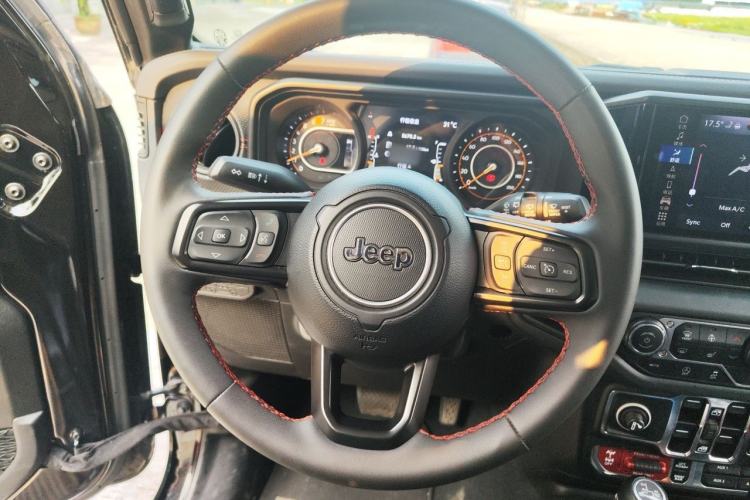 Used Jeep Wrangler 2024 2.0T Robin Hood Four-Door Edition Steering Wheel