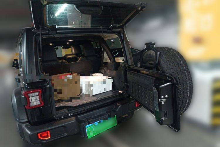 Used Jeep Wrangler 2024 2.0T Robin Hood Four-Door Edition Trunk