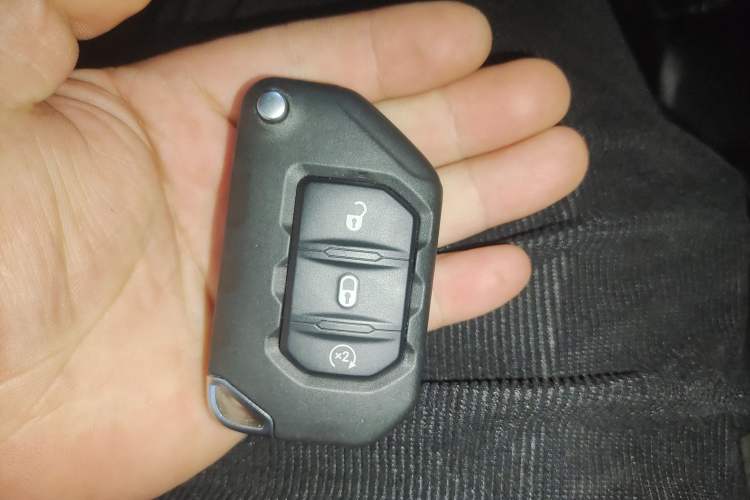 Used Jeep Wrangler 2024 2.0T Sahara Four-Door Edition Vehicle Key