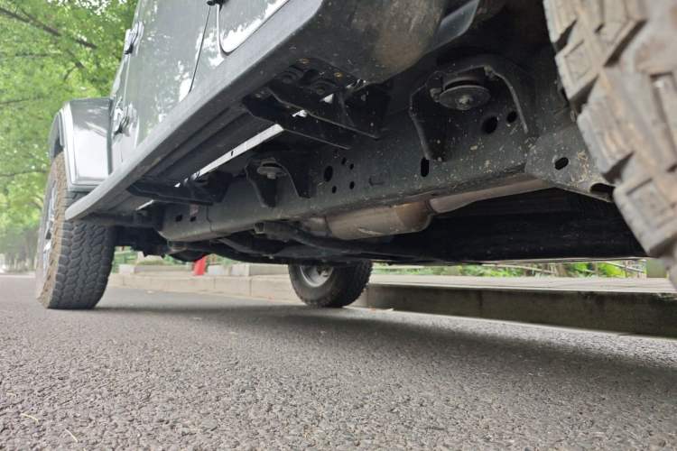 Used Jeep Wrangler 2024 2.0T Sahara Four-Door Edition Chassis Rear Left