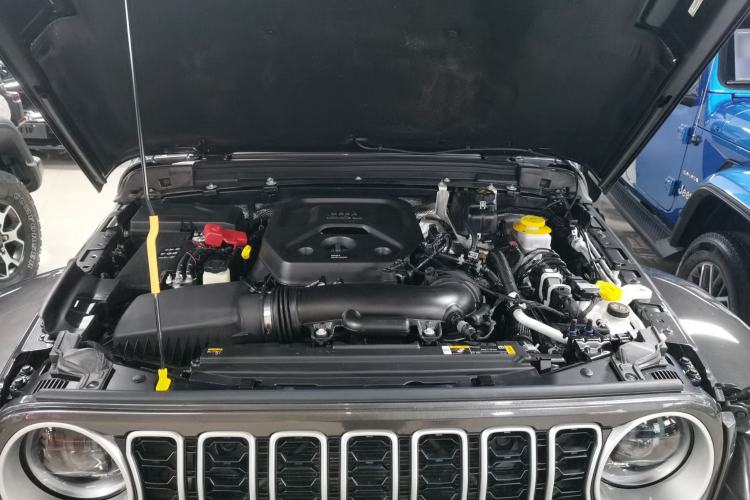 Used Jeep Wrangler 2024 2.0T Sahara Four-Door Edition Engine Bay