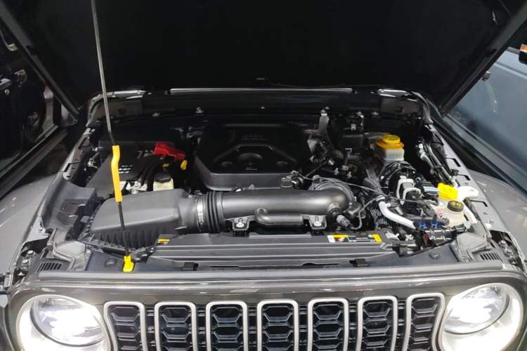 Used Jeep Wrangler 2024 2.0T Sahara Four-Door Edition Engine Bay