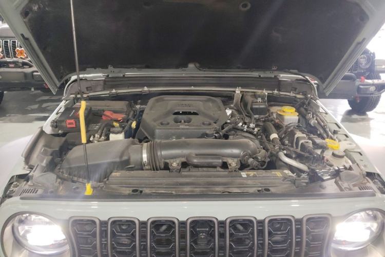 Used Jeep Wrangler 2024 2.0T Robin Hood Four-Door Edition Engine Bay