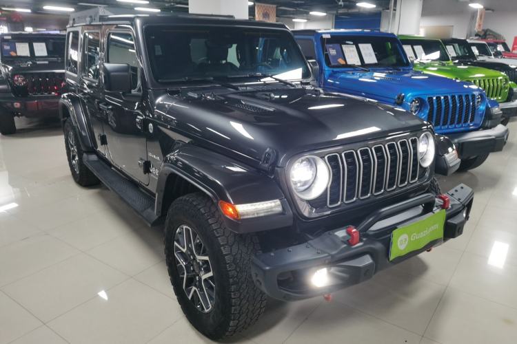 Used Jeep Wrangler 2024 2.0T Sahara Four-Door Edition Front Right 45 Deg