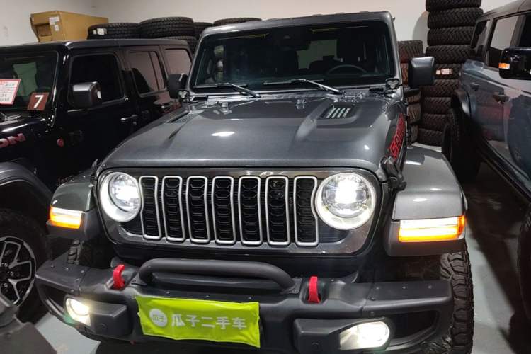 Used Jeep Wrangler 2024 2.0T Sahara Four-Door Edition Front