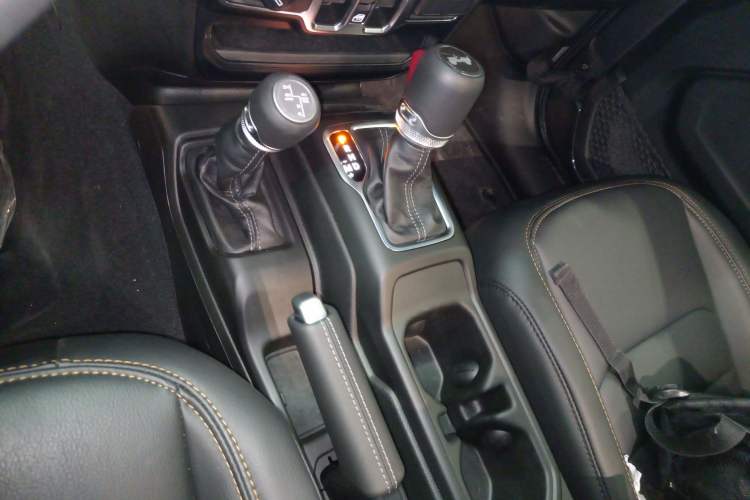 Used Jeep Wrangler 2024 2.0T Sahara Four-Door Edition Gear Lever