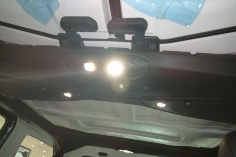 Used Jeep Wrangler 2024 2.0T Sahara Four-Door Edition Headliner