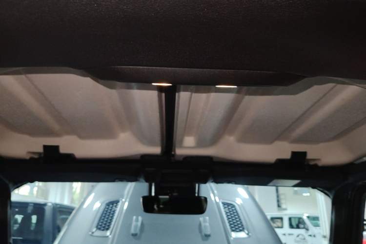 Used Jeep Wrangler 2024 2.0T Sahara Four-Door Edition Headliner