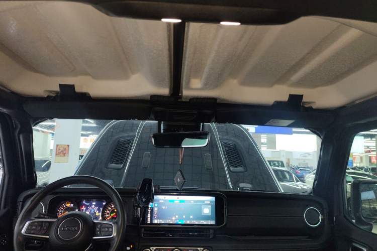 Used Jeep Wrangler 2024 2.0T Sahara Four-Door Edition Headliner