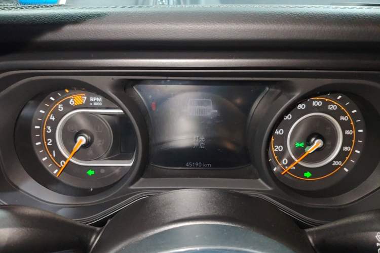 Used Jeep Wrangler 2024 2.0T Sahara Four-Door Edition Instrument Cluster