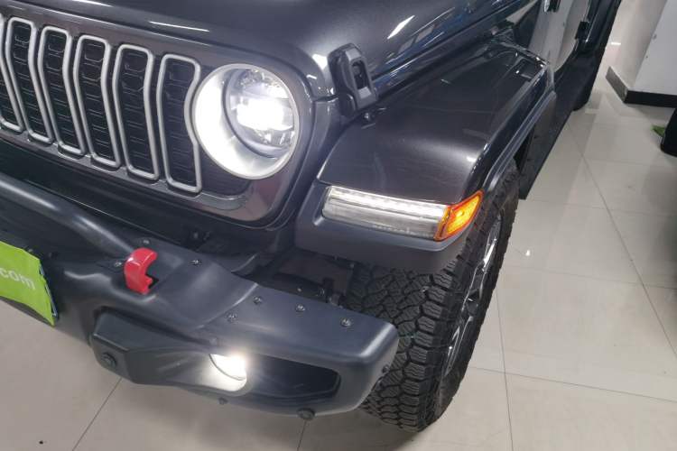Used Jeep Wrangler 2024 2.0T Sahara Four-Door Edition Left Front Headlight