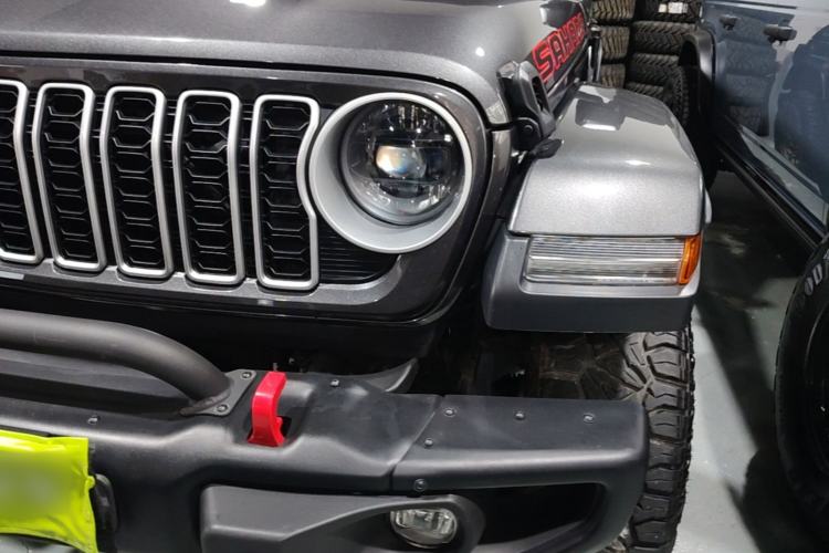 Used Jeep Wrangler 2024 2.0T Sahara Four-Door Edition Left Front Headlight