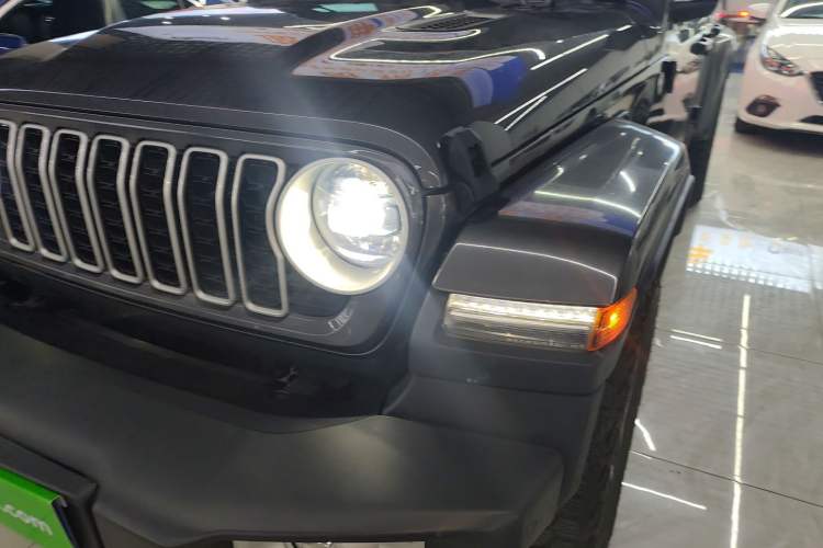 Used Jeep Wrangler 2024 2.0T Sahara Four-Door Edition Left Front Headlight
