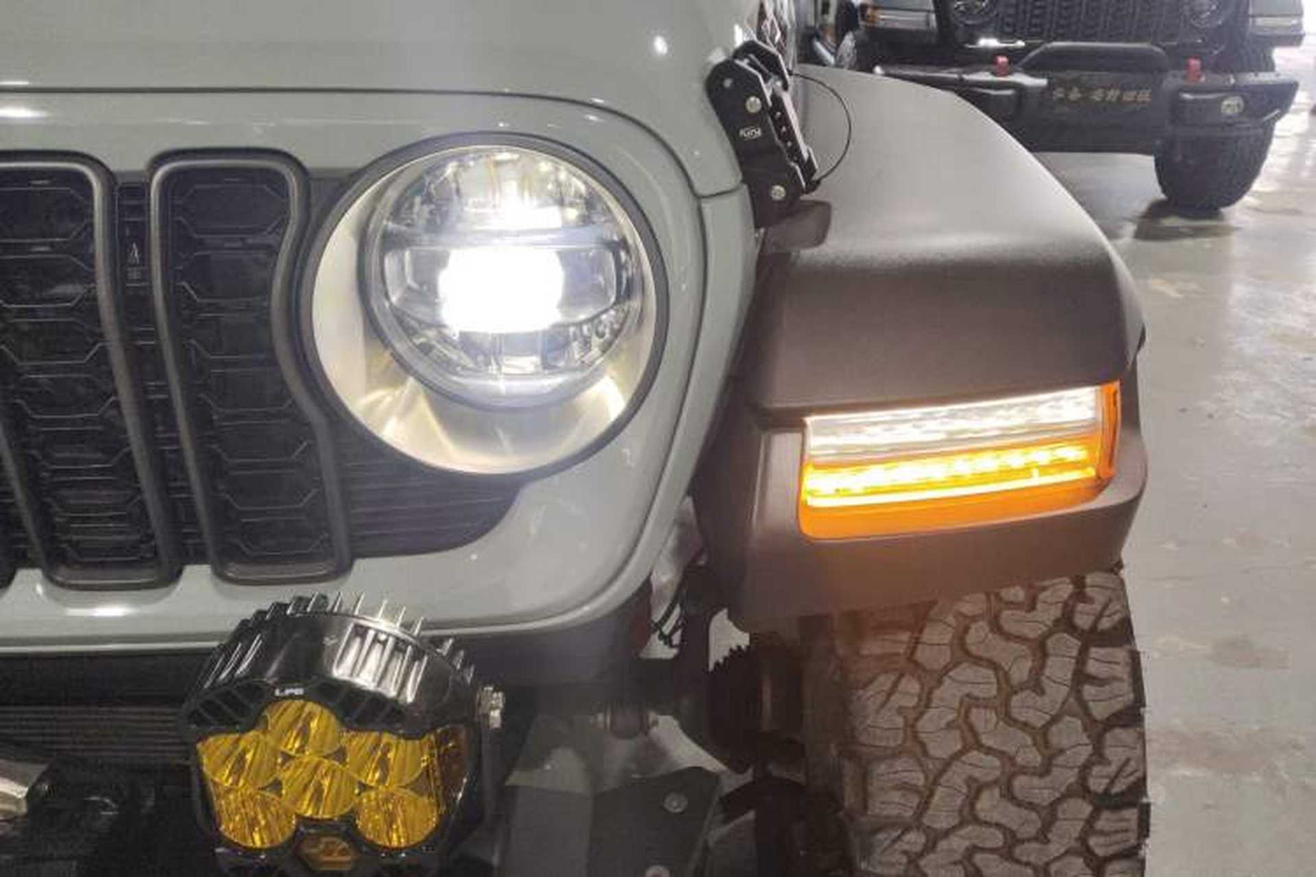 Used Jeep Wrangler 2024 2.0T Robin Hood Four-Door Edition Left Front Headlight