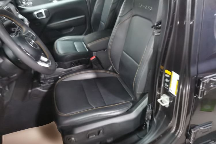 Used Jeep Wrangler 2024 2.0T Sahara Four-Door Edition Left Front Seat
