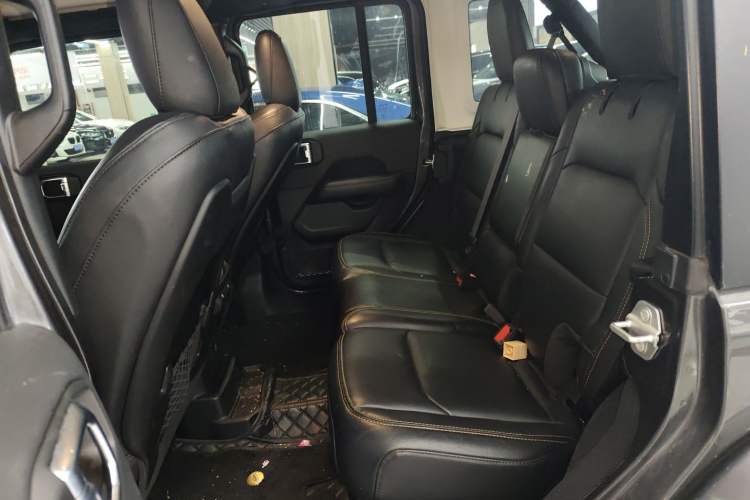 Used Jeep Wrangler 2024 2.0T Sahara Four-Door Edition Left Rear Seat