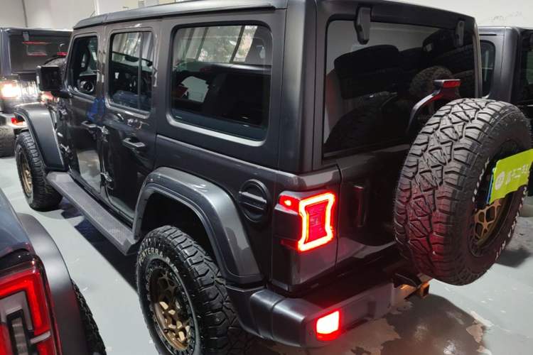 Used Jeep Wrangler 2024 2.0T Sahara Four-Door Edition Rear Left 45 Deg