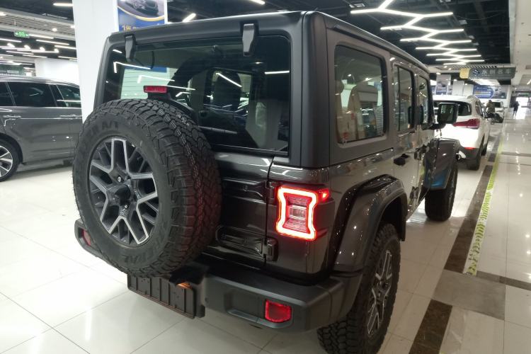 Used Jeep Wrangler 2024 2.0T Sahara Four-Door Edition Rear Right 45 Deg