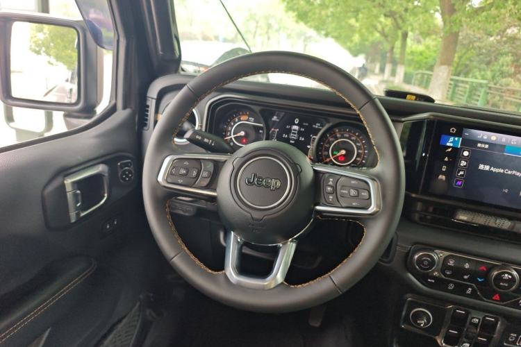 Used Jeep Wrangler 2024 2.0T Sahara Four-Door Edition Steering Wheel