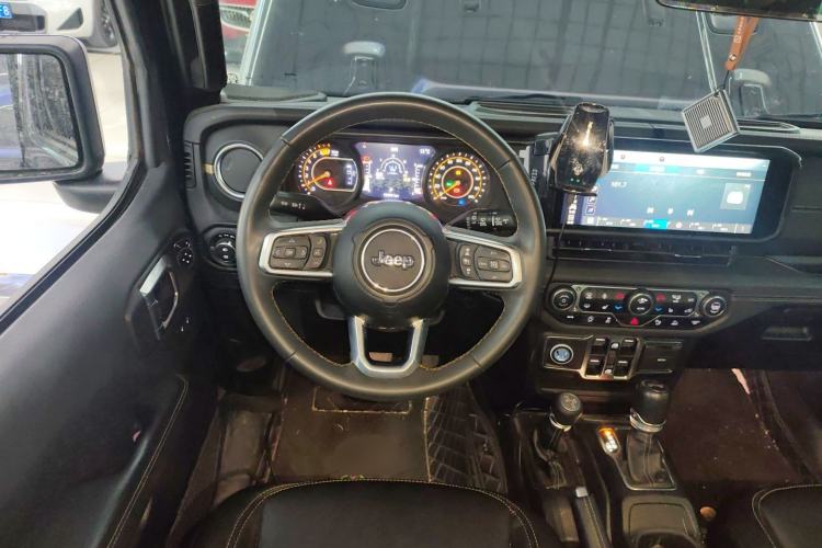 Used Jeep Wrangler 2024 2.0T Sahara Four-Door Edition Steering Wheel