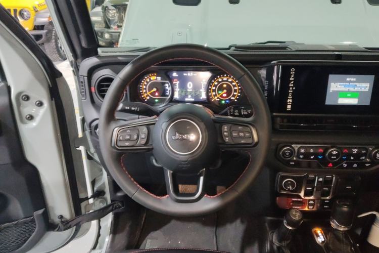 Used Jeep Wrangler 2024 2.0T Robin Hood Four-Door Edition Steering Wheel