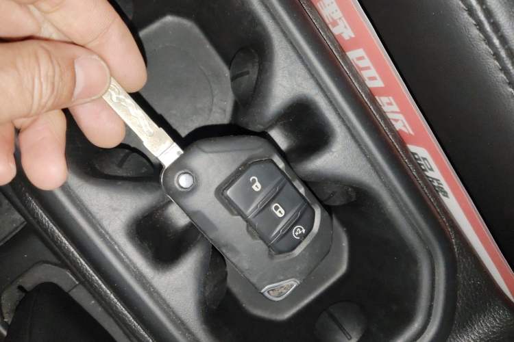 Used Jeep Wrangler 2024 2.0T Robin Hood Four-Door Edition Vehicle Key