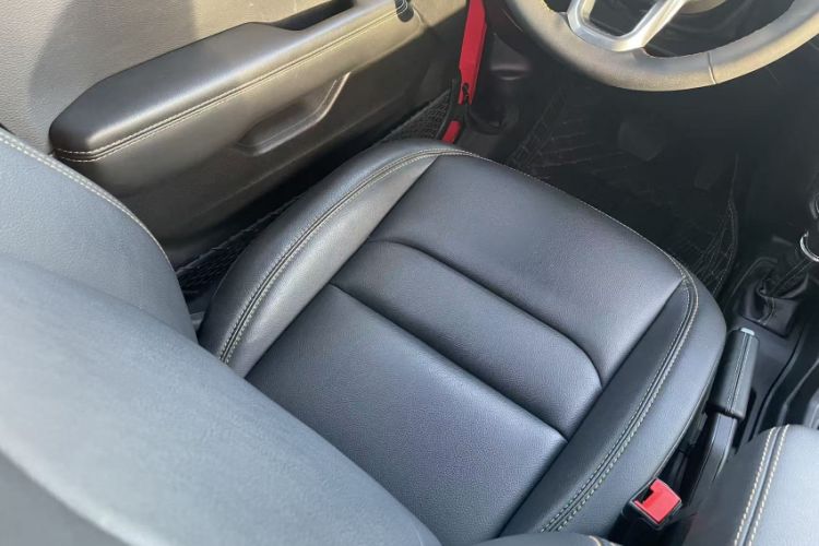 Used Jeep Wrangler 2024 2.0T Sahara Four-Door Edition Left Front Seat
