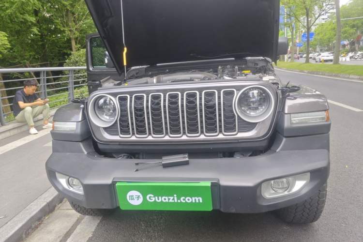 Used Jeep Wrangler 2024 2.0T Sahara Four-Door Edition Engine Bay