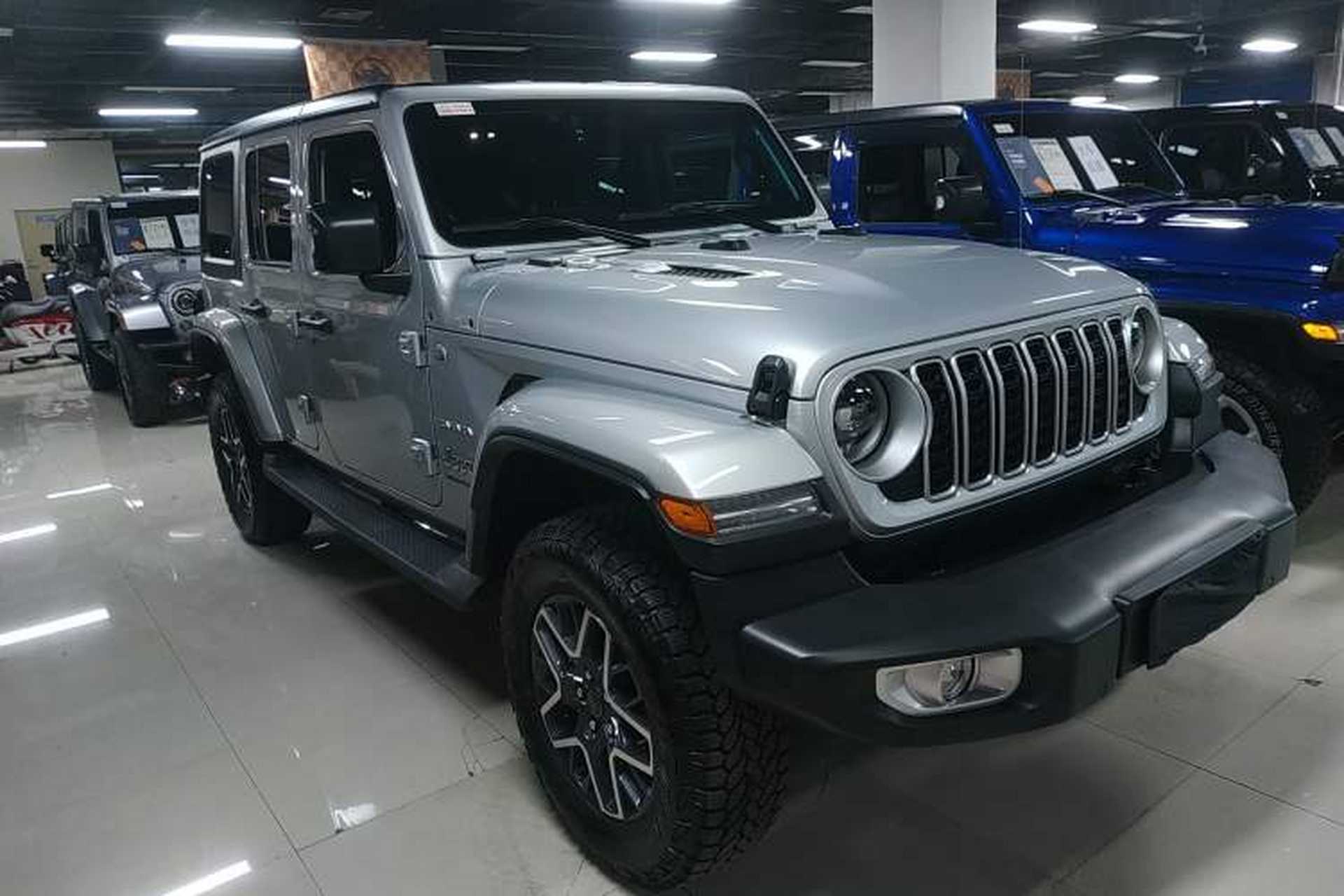Used Jeep Wrangler 2024 2.0T Sahara Four-Door Edition Exterior 2