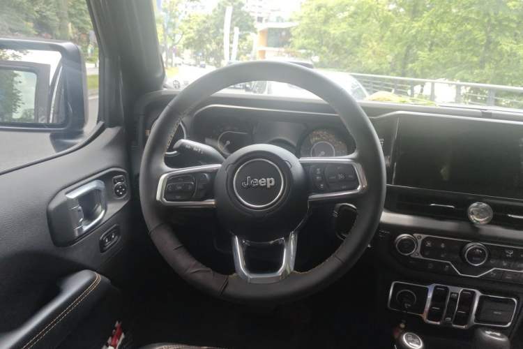Used Jeep Wrangler 2024 2.0T Sahara Four-Door Edition Steering Wheel