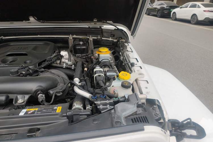 Used Jeep Wrangler 2024 2.0T Sahara Four-Door Edition Engine Bay Left