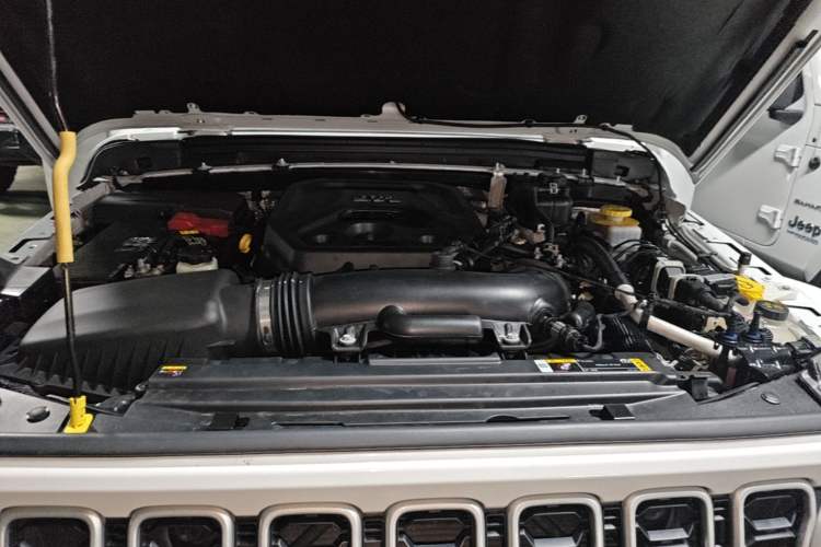 Used Jeep Wrangler 2024 2.0T Sahara Four-Door Edition Engine Bay