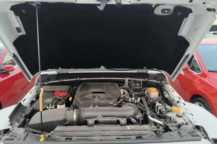Used Jeep Wrangler 2024 2.0T Sahara Four-Door Edition Engine Bay