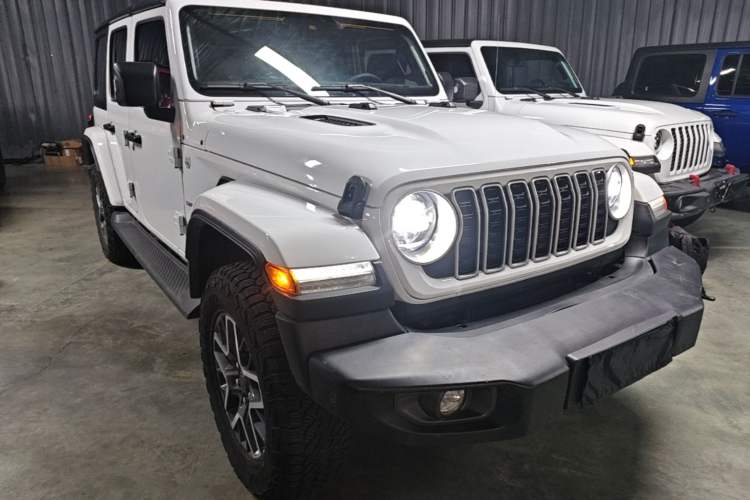 Used Jeep Wrangler 2024 2.0T Sahara Four-Door Edition Exterior 1