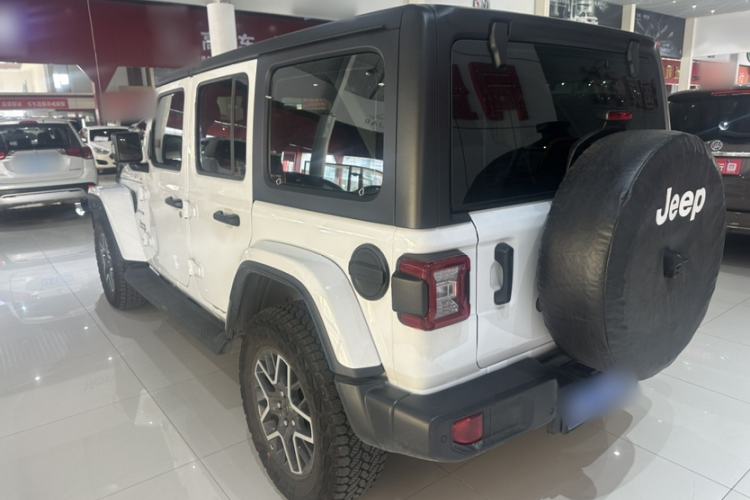 Used Jeep Wrangler 2024 2.0T Sahara Four-Door Edition Exterior 3