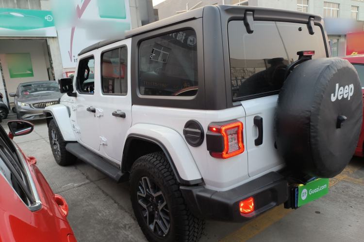 Used Jeep Wrangler 2024 2.0T Sahara Four-Door Edition Exterior 3