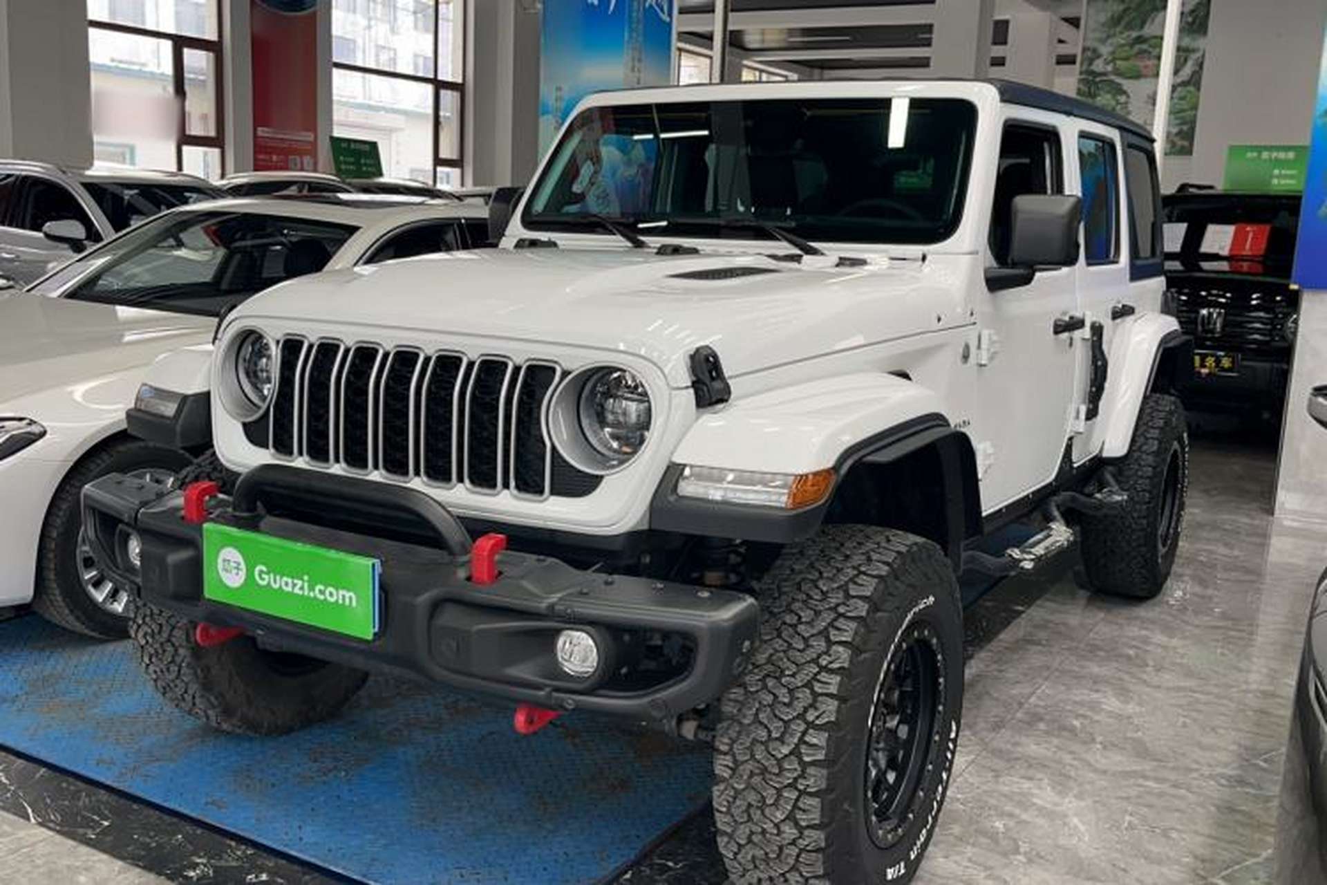 Used Jeep Wrangler 2024 2.0T Sahara Four-Door Edition Front Left 45 Deg