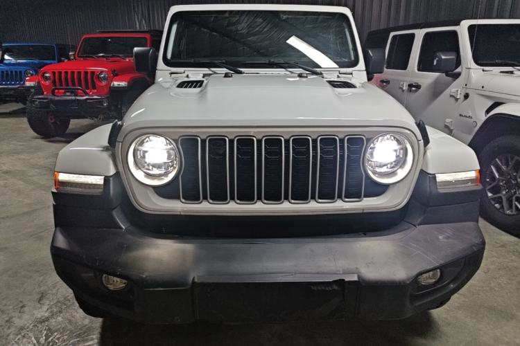 Used Jeep Wrangler 2024 2.0T Sahara Four-Door Edition Front