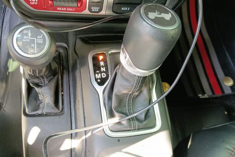 Used Jeep Wrangler 2024 2.0T Robin Hood Four-Door Edition Gear Lever
