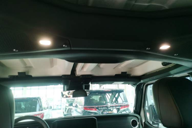 Used Jeep Wrangler 2024 2.0T Sahara Four-Door Edition Headliner