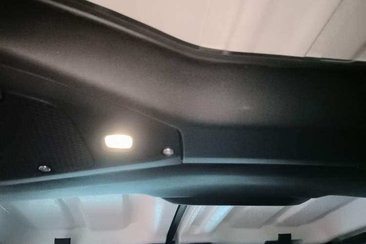 Used Jeep Wrangler 2024 2.0T Sahara Four-Door Edition Headliner