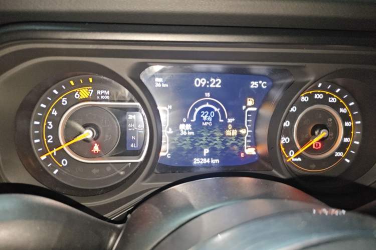 Used Jeep Wrangler 2024 2.0T Sahara Four-Door Edition Instrument Cluster