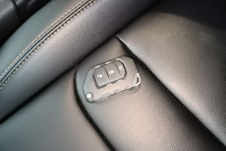 Used Jeep Wrangler 2024 2.0T Sahara Four-Door Edition Interior 1