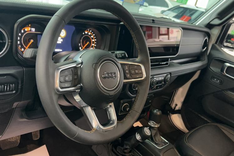 Used Jeep Wrangler 2024 2.0T Sahara Four-Door Edition Interior 3